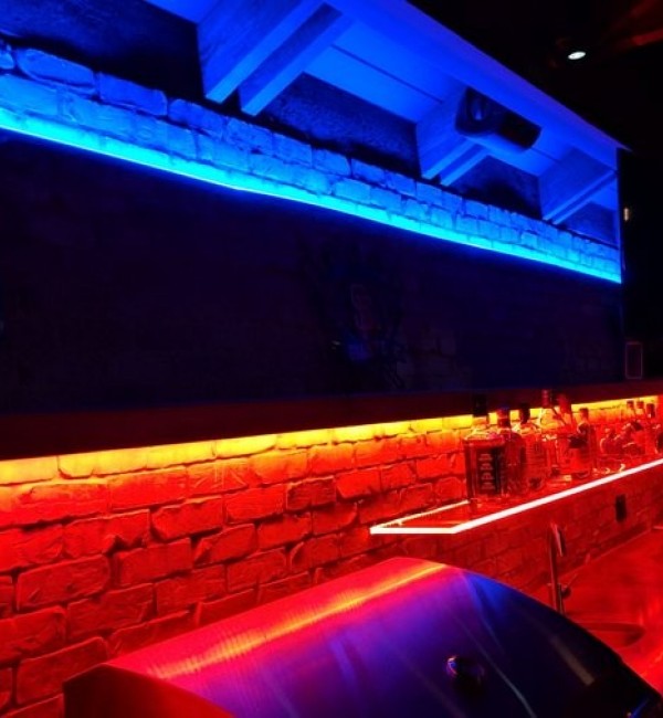 LED лента цветна RGB - 5 метра водоустойчива с дистанционно управление LED лента цветна RGB - 5 метра водоустойчива с дистанционно управление