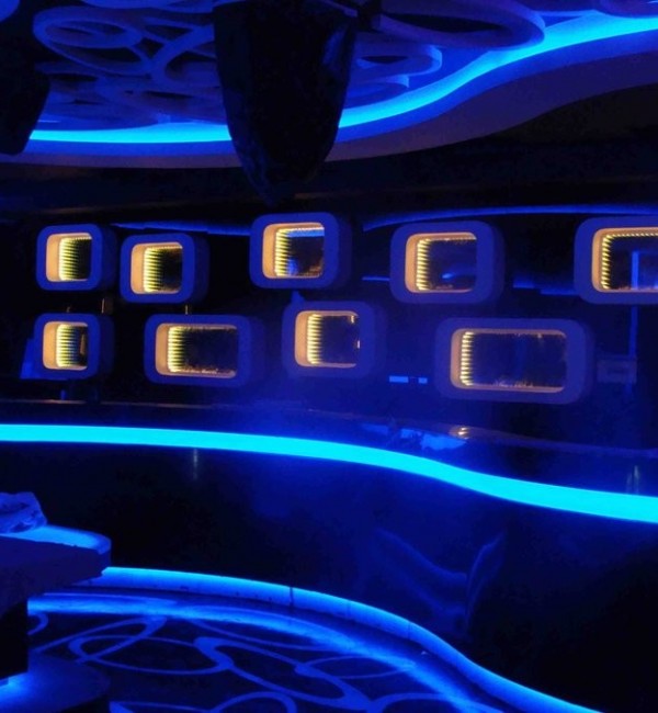 LED лента цветна RGB - 5 метра водоустойчива с дистанционно управление LED лента цветна RGB - 5 метра водоустойчива с дистанционно управление